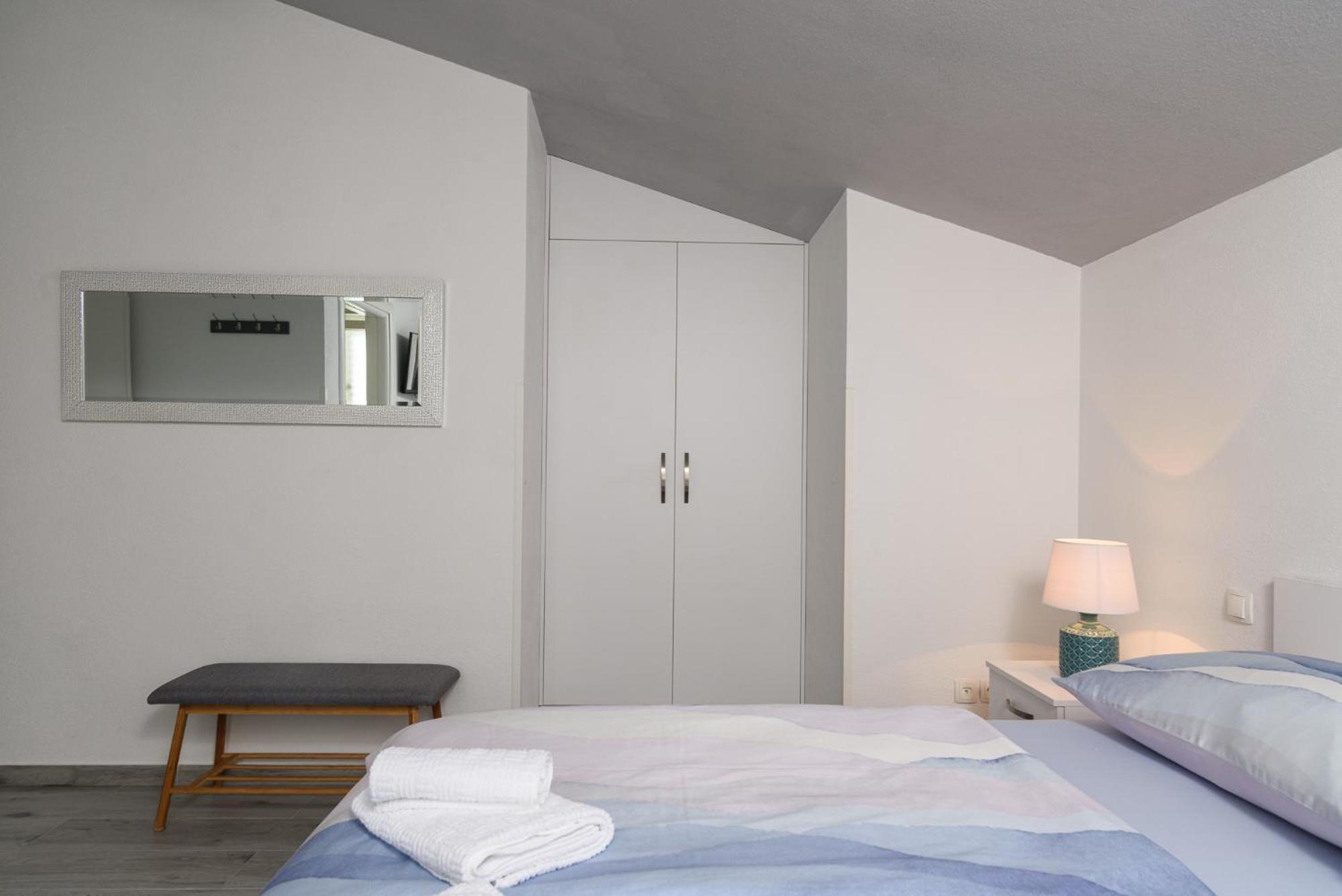 Rooms Anna 特罗吉尔 外观 照片